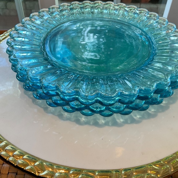 Beautiful Blue Glass Scallopped Small Plates 4 Total - Picture 4 of 6